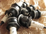 GAZ 69 4 neue Z�ndkerzen 18 mm von Iskra