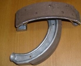 Dnepr K 750, MW 750, Ural M72 2 neue Bremsbacken incl. Bremsbel�